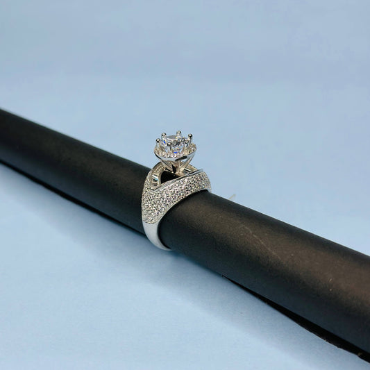 925 Sterling Silver Halo Crown Solitaireย Ring