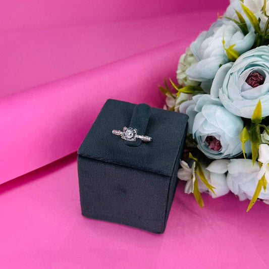 925 Sterling Silver Solitaire Crystal Ring