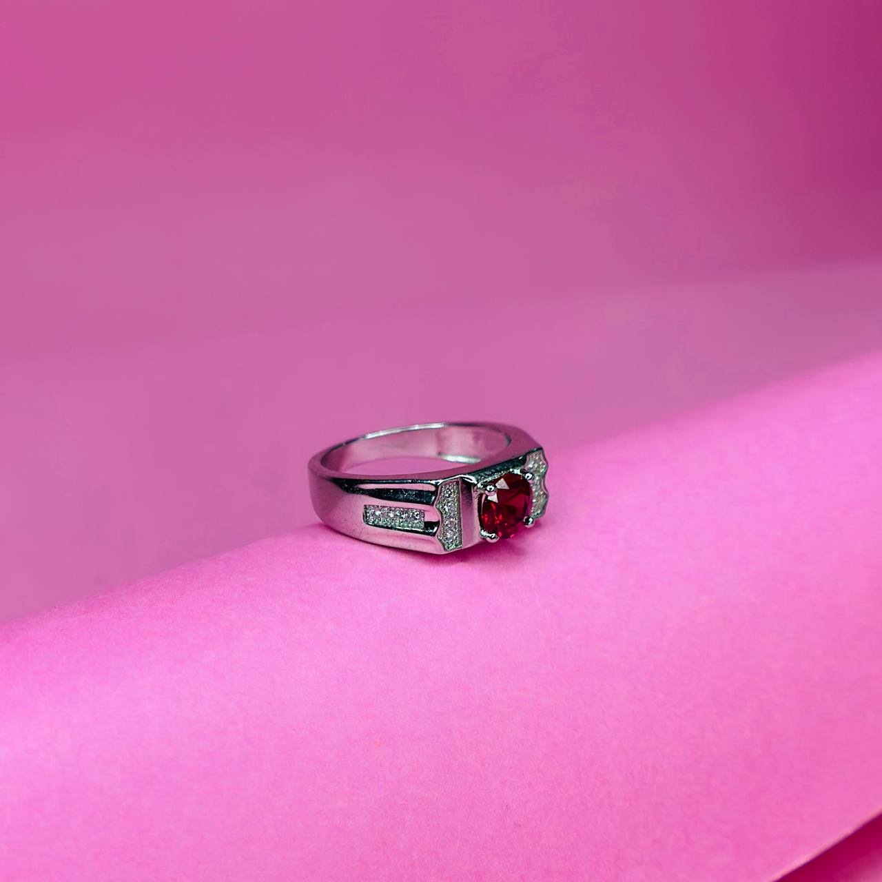 925 Sterling Silver Red Stone Men’s Statement Ring