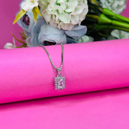 Regal Glow ā 925 Silver Emerald-Cut Pendant Necklace
