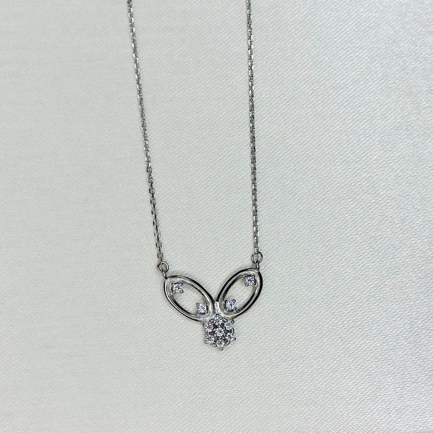 925 Silver Floral Elegance Pendant Necklace