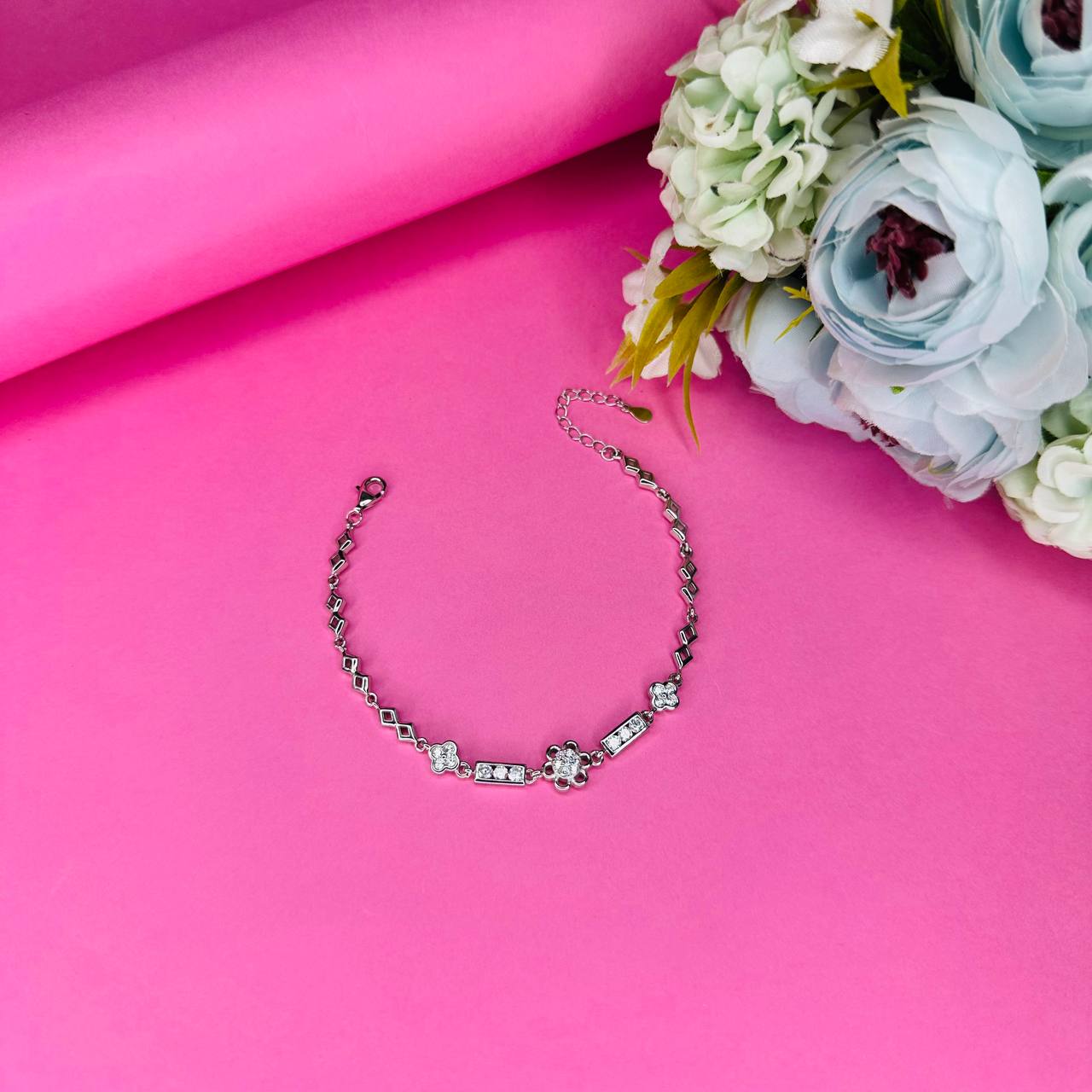 925 Silver Floral & Geometric Charm Bracelet