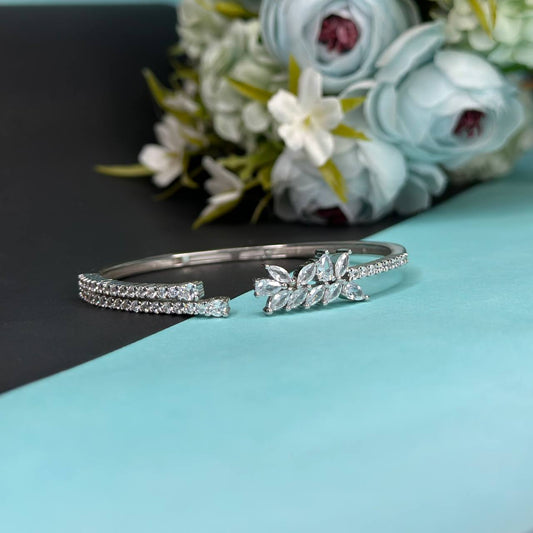 925 Sterling Silver Floral Leaf CZ Bracelet