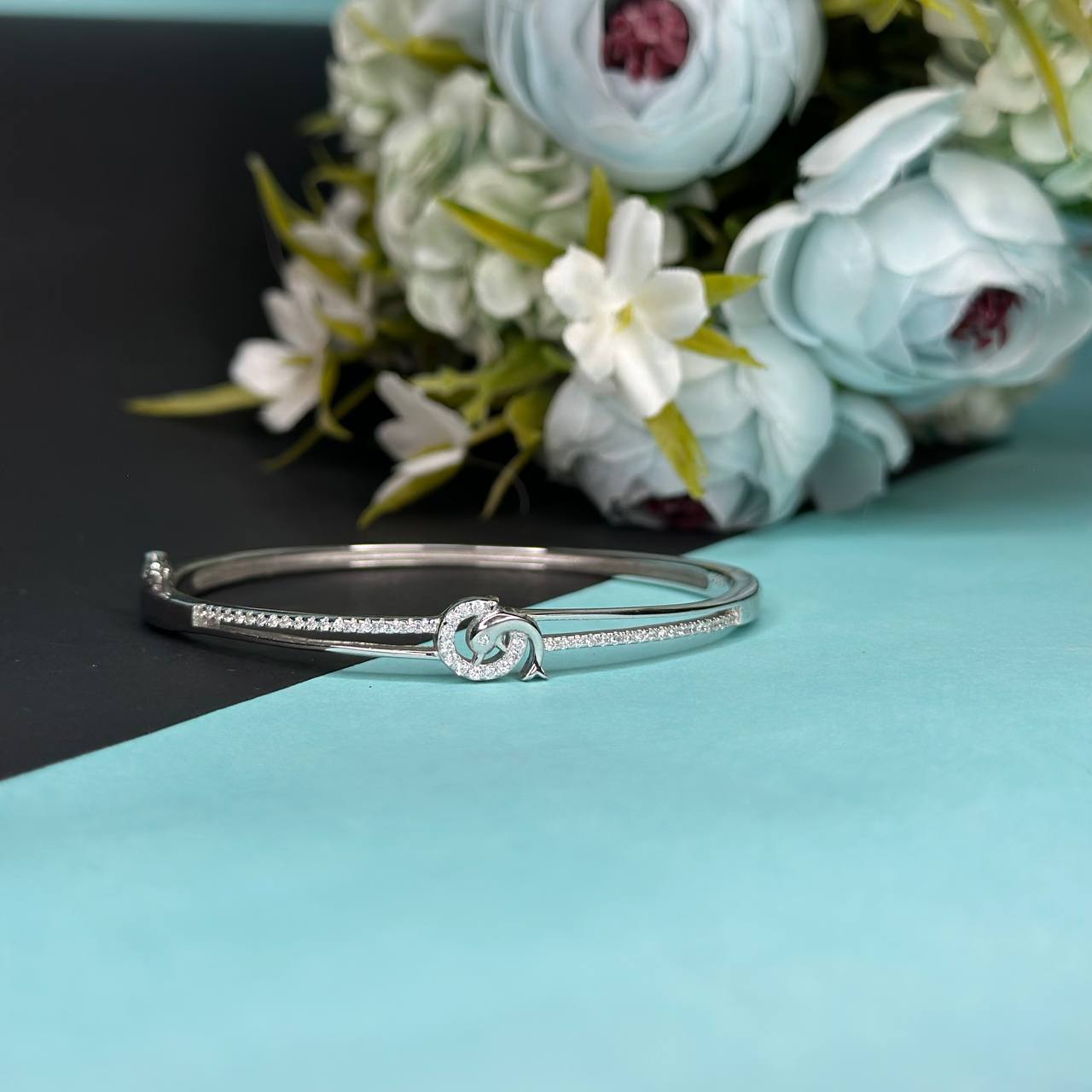 Eternal Knot Bangle – 925 Sterling Silver