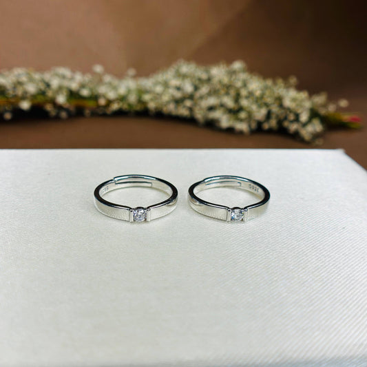 Elegant Couple Rings in Pure 925 Silver with CZ Centerpiece