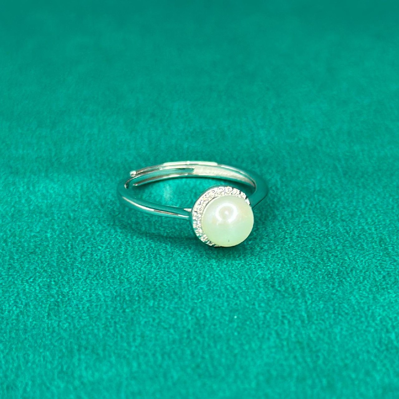 925 Silver Classic Pearl Halo Ring