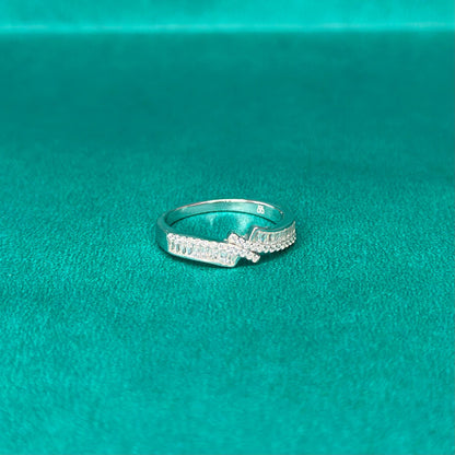 925 Silver Crossover Sparkle Ring