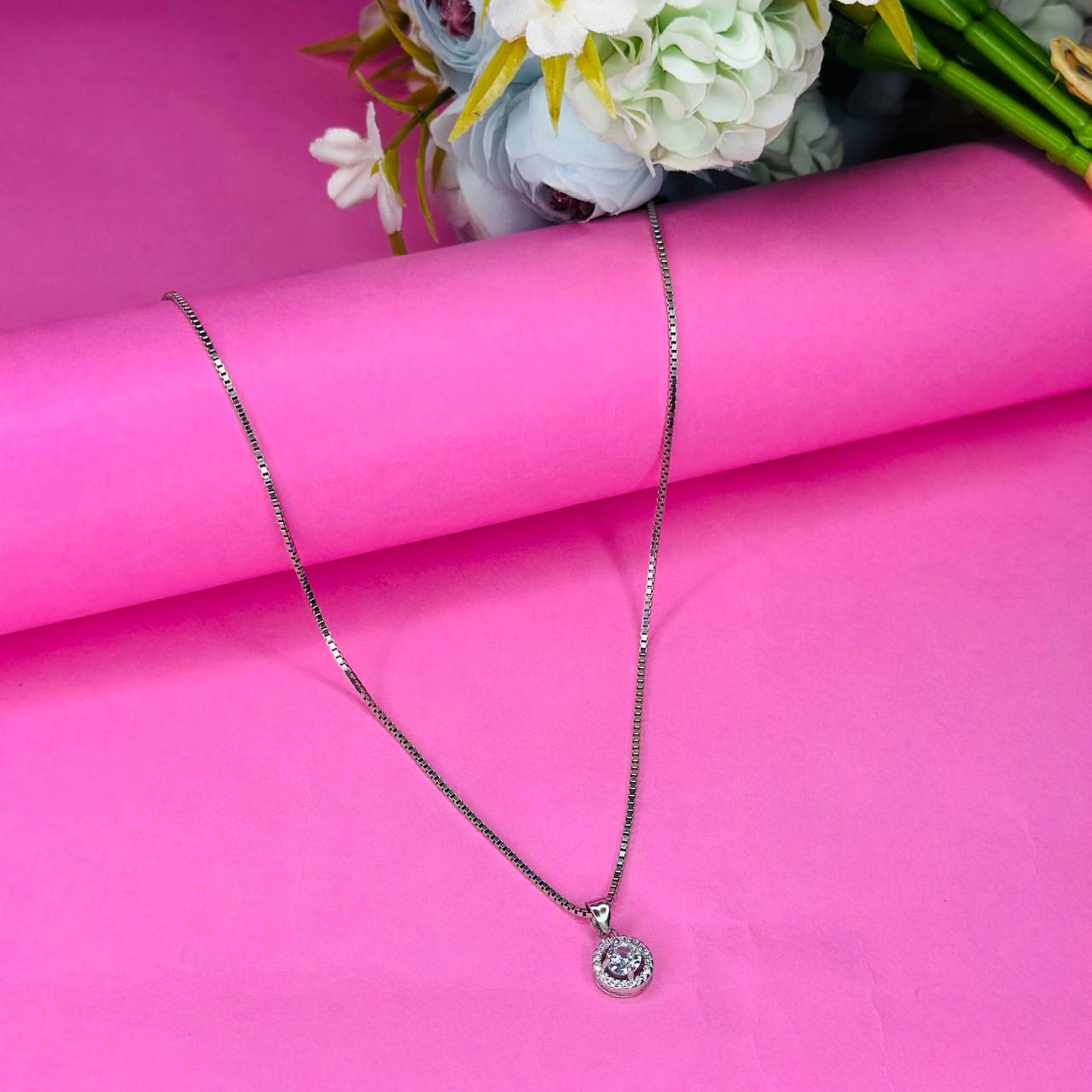 Lustrous Halo – 925 Silver Round Pendant Necklace