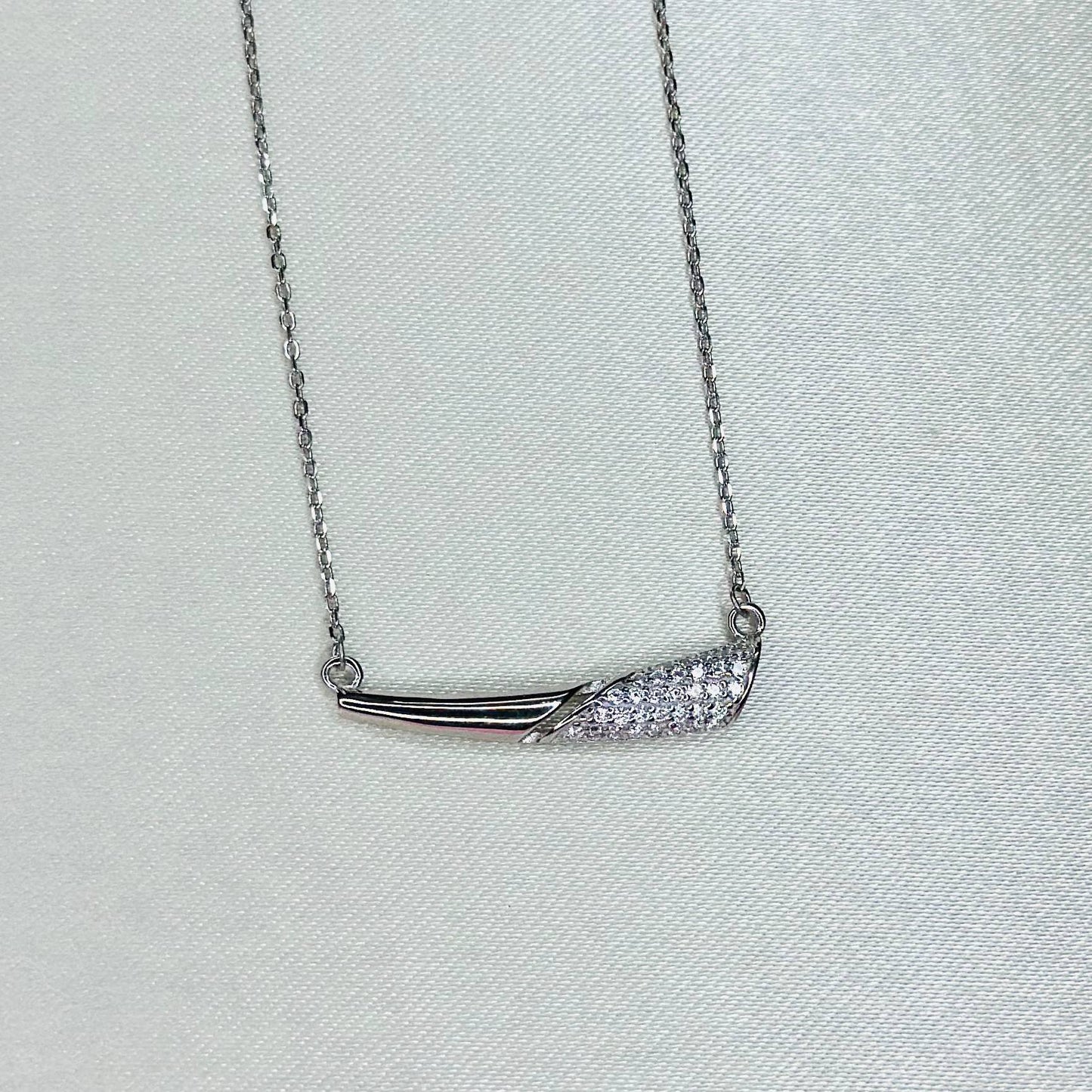 925 Silver Sleek Wave Pendant Necklace