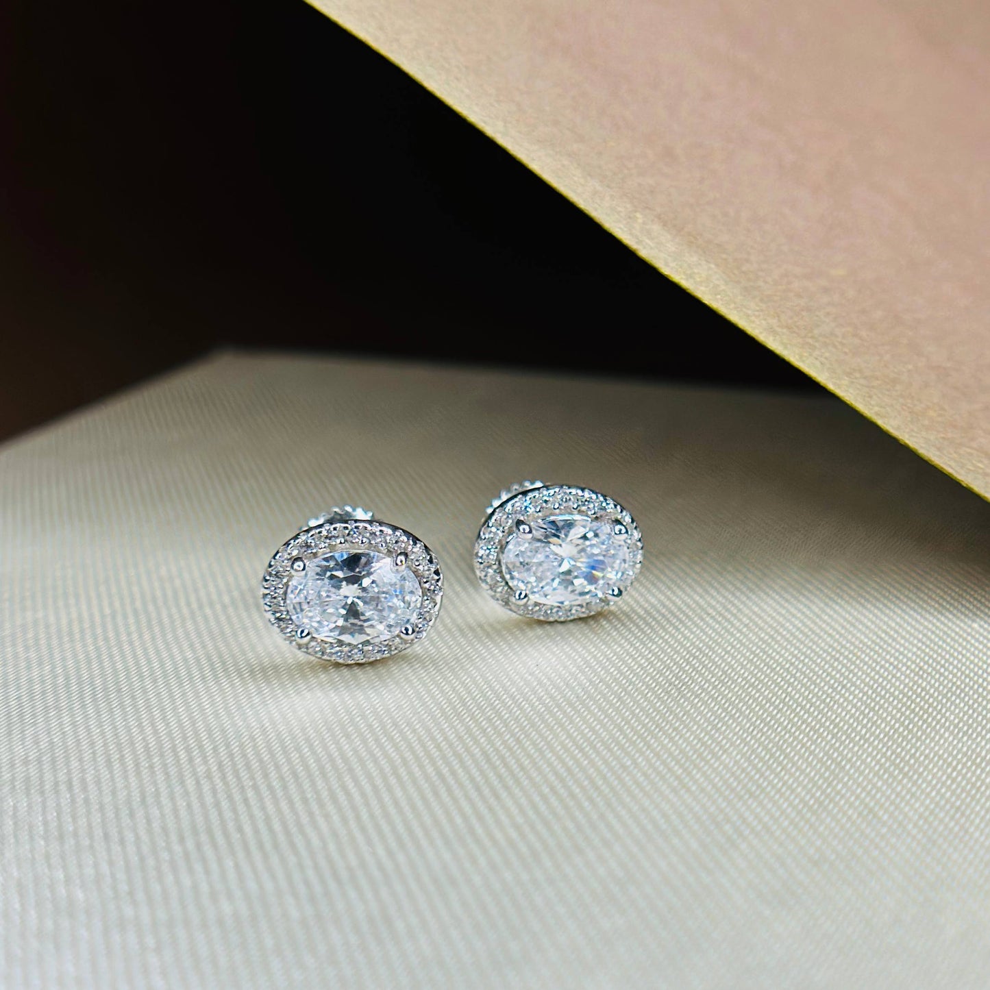 ✨ 925 Sterling Silver Halo Stud Earrings