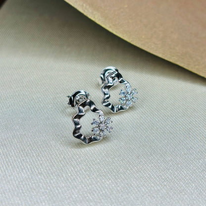 ❄️ 925 Sterling Silver Snowflake Charm Stud Earrings