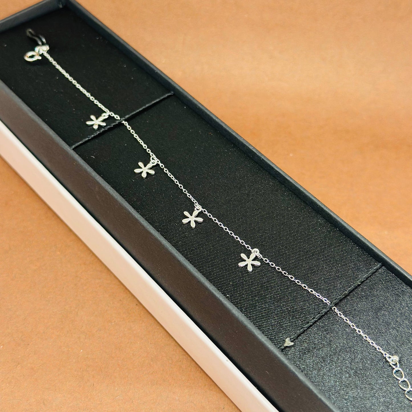 “Daisy Dream 925 Silver Bracelet”