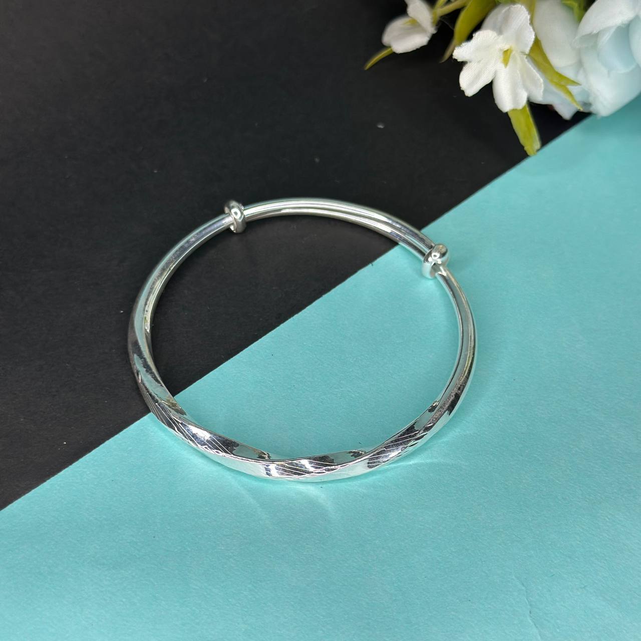 Elegant Patterned 100% Pure Silver Adjustable Bangle