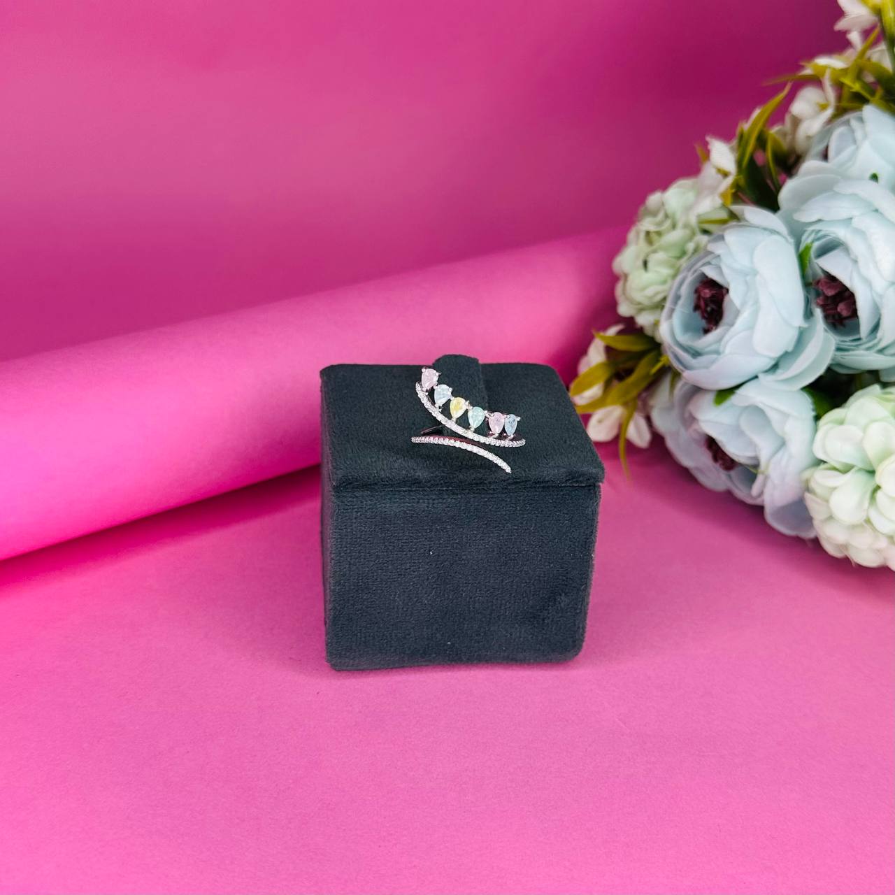 Aurora Curve Heart Ring – 925 Sterling Silver