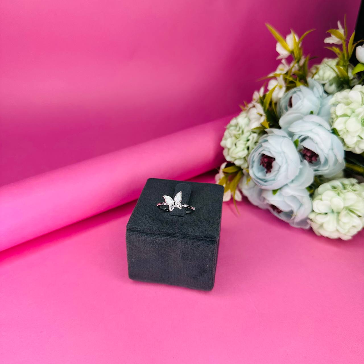 Butterfly 925 Sterling Silver Ring with Mother-of-Pearl & CZ Accents