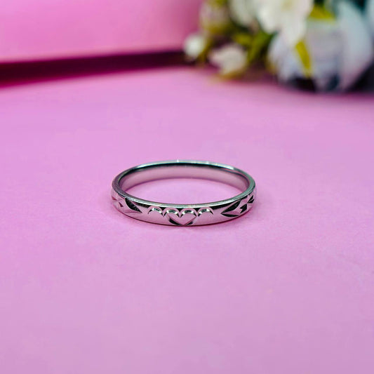 925 Sterling Silver Engraved Heart Band Ring